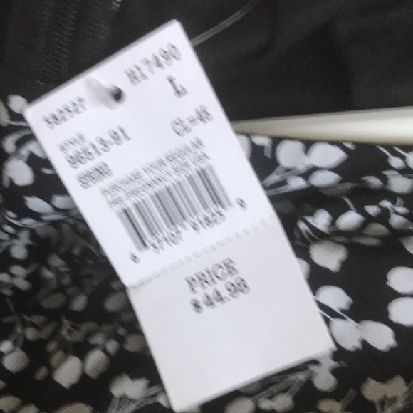 Maternity dress new with tags - Picture 7 of 9